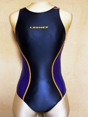 LE〇HEXの競泳水着をお客様より寄贈して頂きました！画像